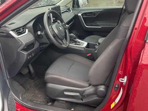 Used 2023 Toyota RAV4 LE image 16