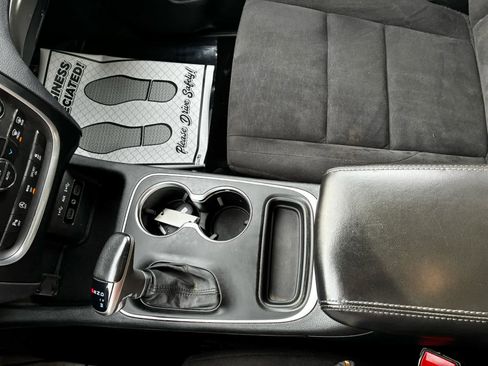 Used 2019 Dodge Durango SXT image 22