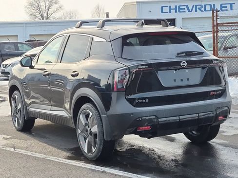 New 2026 Nissan Kicks SR w/ Cold Weather Package AWD/4WD image 4