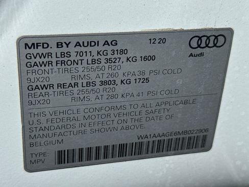 Used 2021 Audi e-tron Premium w/ Convenience Plus Package AWD/4WD image 28