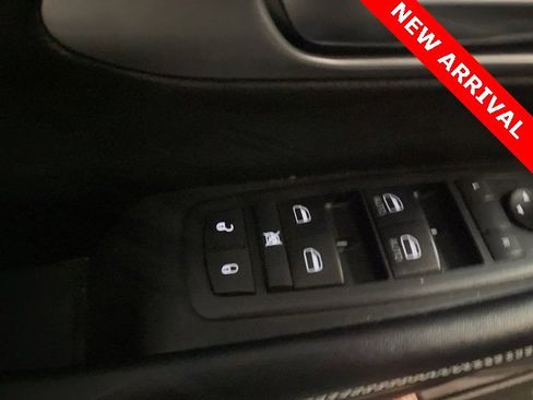 Used 2021 Chrysler Pacifica Touring-L w/ S Appearance Package image 8