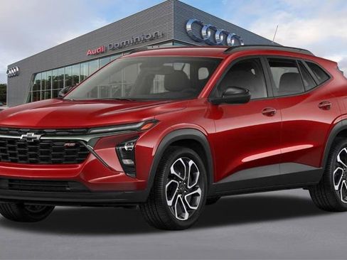 Used 2026 Chevrolet Trax LS FWD image 1