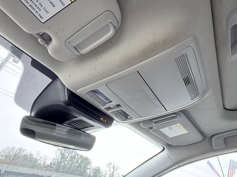 Used 2024 MAZDA MAZDA3 s image 20