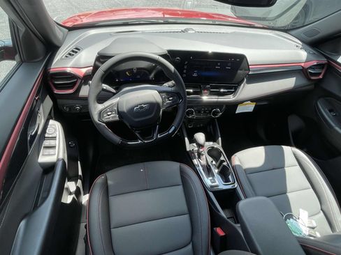 Used 2026 Chevrolet TrailBlazer RS w/ Convenience Package FWD image 9