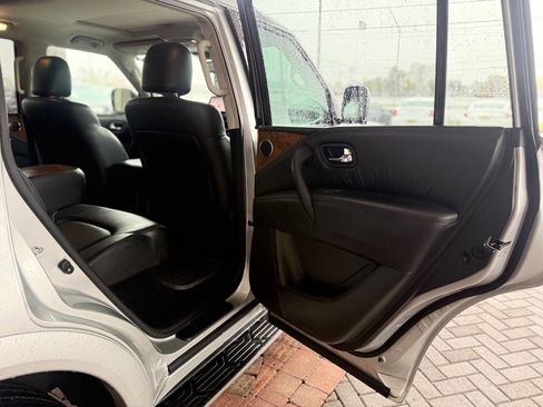Used 2021 Nissan Armada SL w/ Captain's Chairs Package image 33
