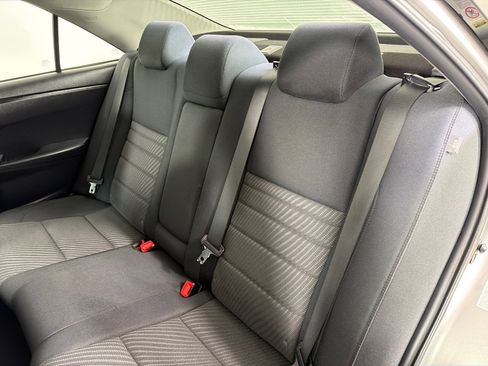 Used 2015 Toyota Camry LE image 19