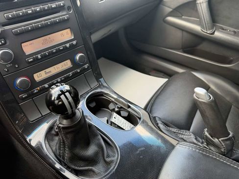 Used 2009 Chevrolet Corvette Coupe w/ Z51 Performance Package RWD image 21