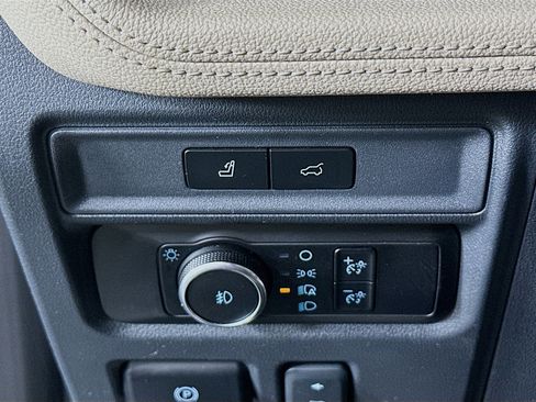 Used 2024 Ford Expedition Max Limited image 16