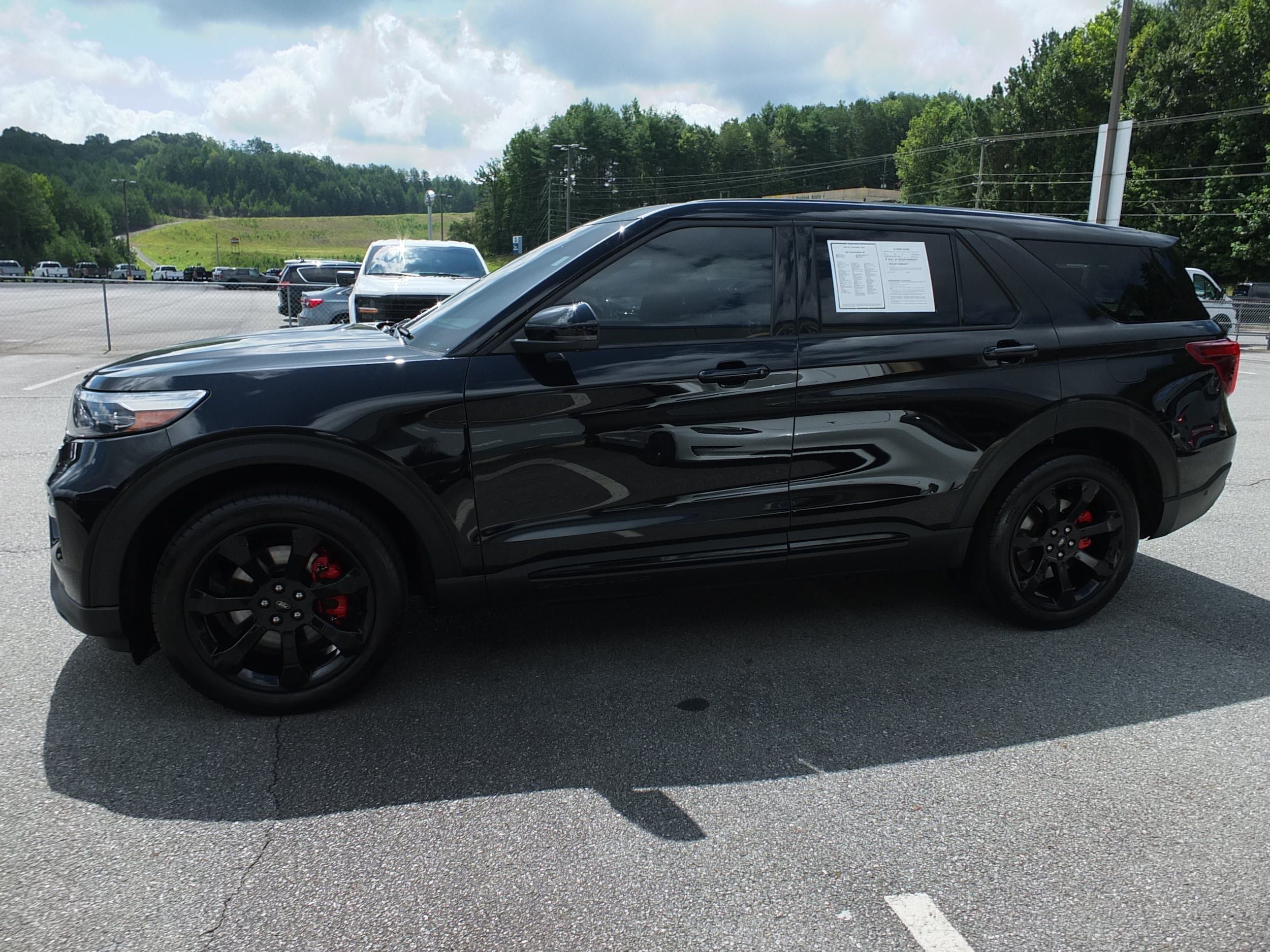 Used 2022 Ford Explorer ST w/ Equipment Group 401A AWD/4WD image 6