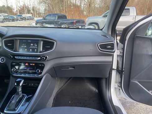 Used 2019 Hyundai Ioniq Blue image 24