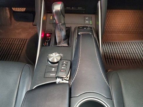 Used 2018 Lexus IS 300 AWD image 19