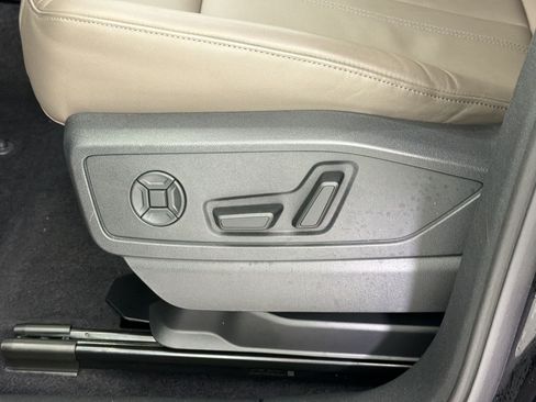 Certified 2025 Audi Q5 Premium w/ Convenience Package AWD/4WD image 14