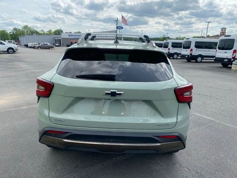 Used 2024 Chevrolet Trax ACTIV w/ Sunroof Package image 6