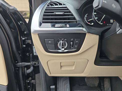 Used 2021 BMW X3 xDrive30i w/ Convenience Package (ZC2) image 32