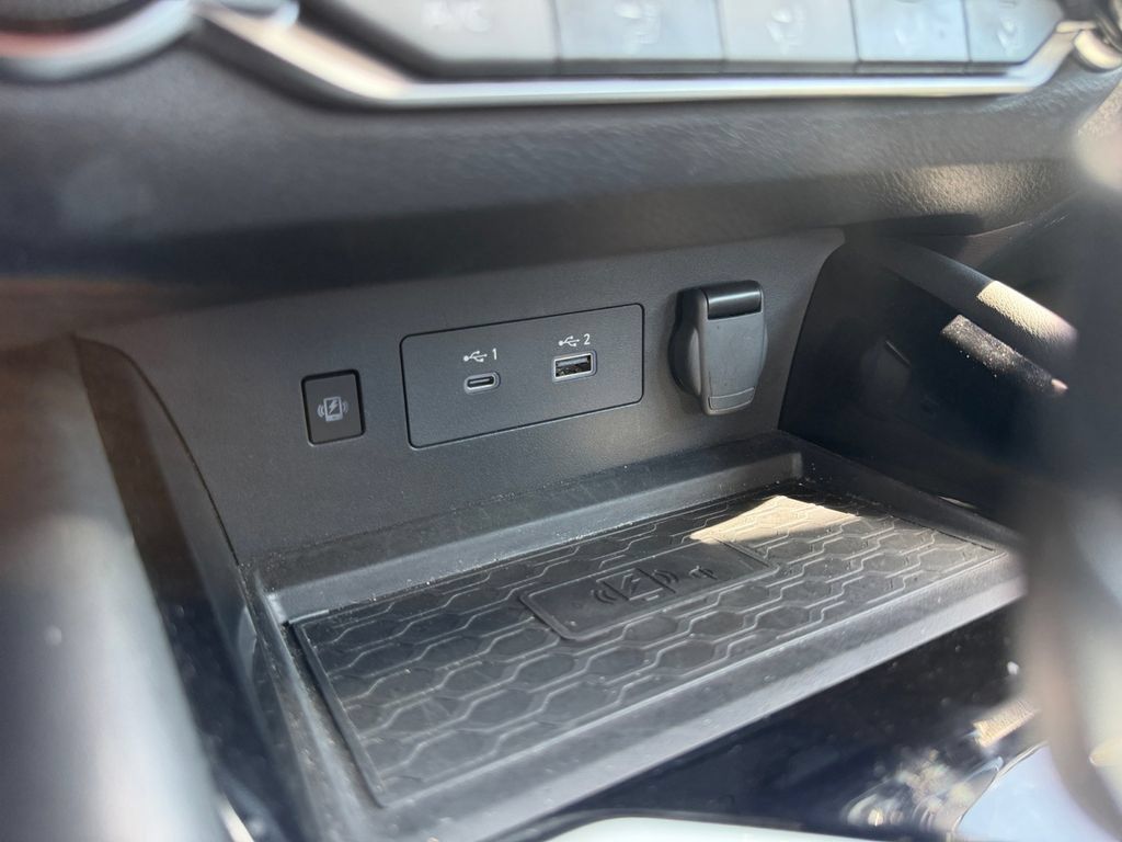 Used 2024 Nissan Altima 2.5 SR w/ SR Premium Package FWD image 25