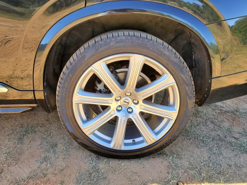 Used 2016 Volvo XC90 T6 image 4