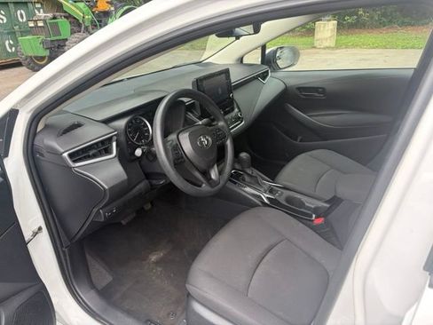 Used 2022 Toyota Corolla LE FWD image 8