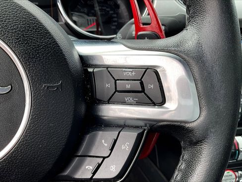 Used 2016 Ford Mustang Premium image 17