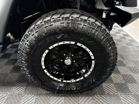 Used 2017 Jeep Wrangler Unlimited Sport w/ Quick Order Package 24S AWD/4WD image 18