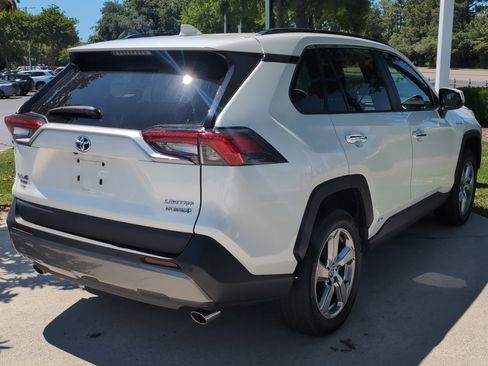 Certified 2020 Toyota RAV4 Limited AWD/4WD image 10