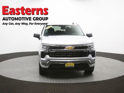 Used 2022 Chevrolet Silverado 1500 LT AWD/4WD image 54