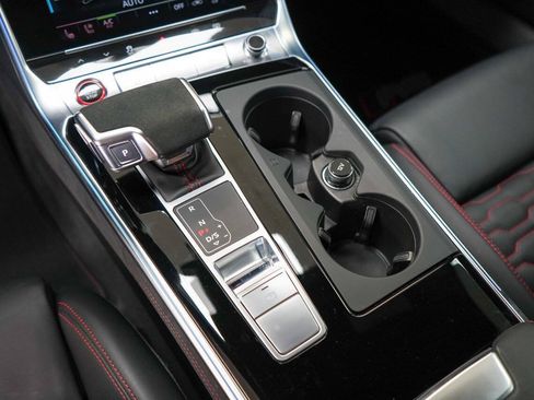 Used 2022 Audi RS 6 AWD/4WD image 55