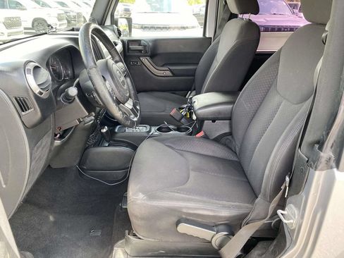 Used 2013 Jeep Wrangler Sport AWD/4WD image 10