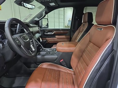 New 2026 GMC Sierra 3500 Denali Ultimate AWD/4WD image 18