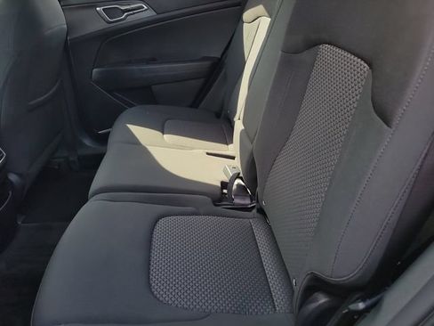 Used 2023 Kia Sportage LX AWD/4WD image 12