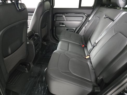 New 2026 Land Rover Defender 110 X-Dynamic SE AWD/4WD image 5