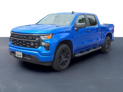 New 2026 Chevrolet Silverado 1500 Custom w/ Turbomax Blackout Package