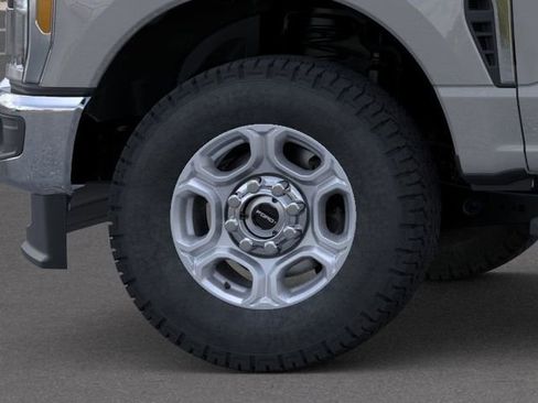 New 2026 Ford F250 XLT w/ FX4 Off-Road Package image 19