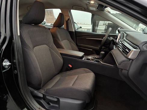 Used 2025 Toyota Camry LE image 34