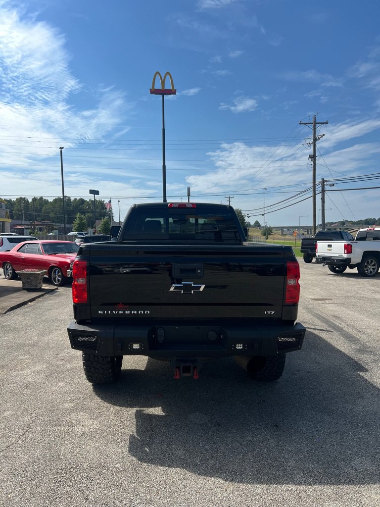 Used 2018 Chevrolet Silverado 2500 LTZ w/ Duramax Plus Package AWD/4WD image 4