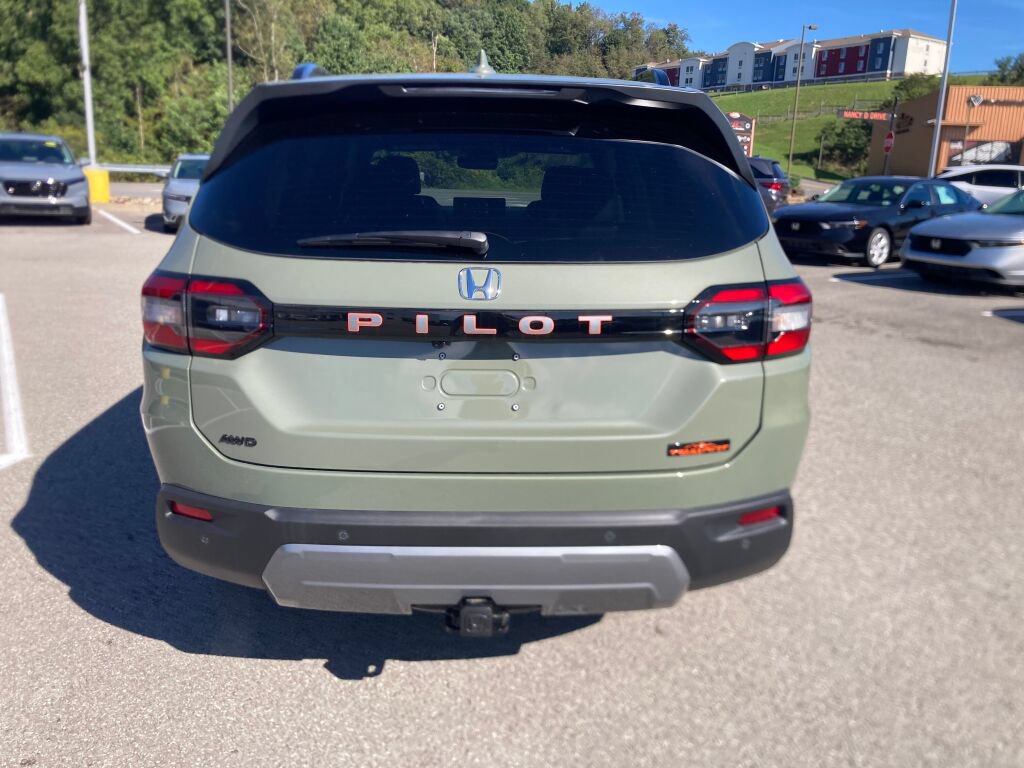New 2026 Honda Pilot TrailSport image 4