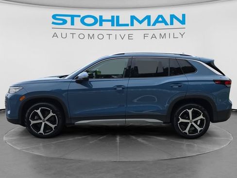 Used 2026 Volkswagen Tiguan SE w/ Panoramic Sunroof Package AWD/4WD image 8