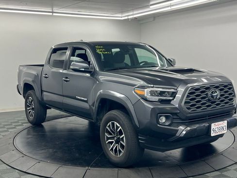 Used 2023 Toyota Tacoma TRD Sport AWD/4WD image 3