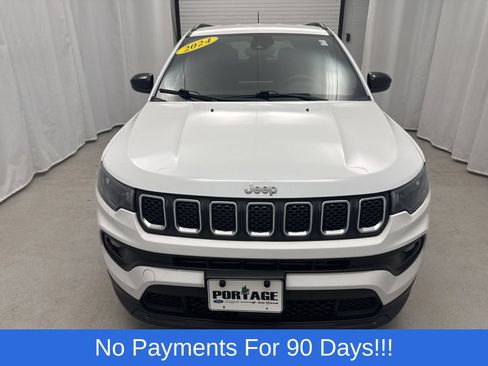 Used 2024 Jeep Compass Latitude AWD/4WD image 7