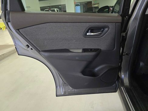 Used 2023 Nissan Rogue SV FWD image 15