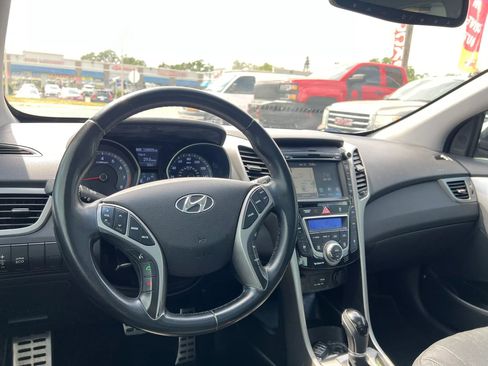 Used 2016 Hyundai Elantra GT w/ Option Group 03 FWD image 14