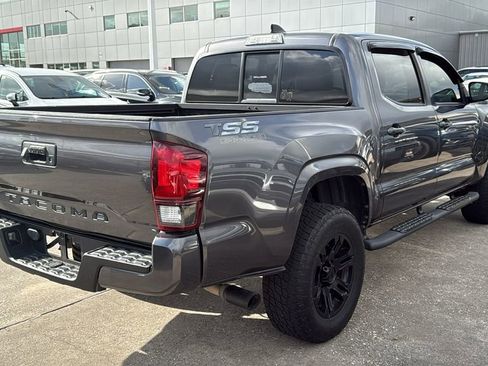 Used 2020 Toyota Tacoma SR w/ SR Convenience Package image 3