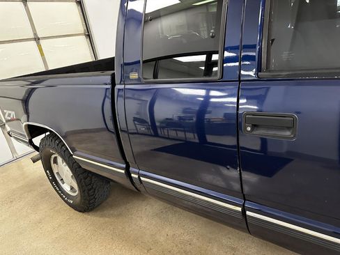 Used 1998 Chevrolet Silverado 1500 4x4 Extended Cab w/ Preferred Equipment Group 2 image 20