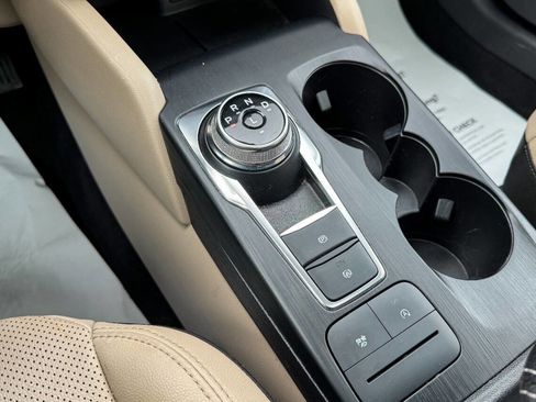 Used 2022 Ford Escape SEL image 33