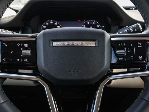 Used 2024 Land Rover Discovery Sport S image 36