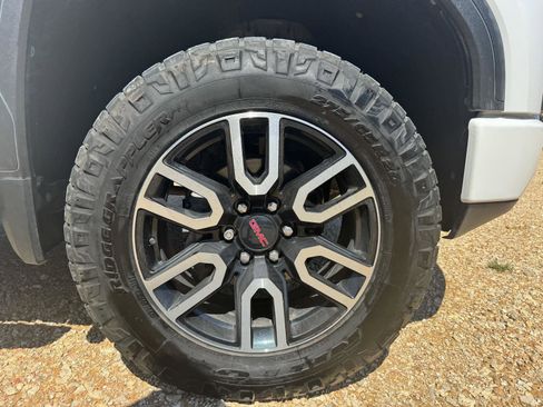 Used 2021 GMC Sierra 1500 AT4 w/ AT4 Preferred Package image 24
