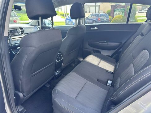 Used 2019 Kia Sportage LX FWD image 16