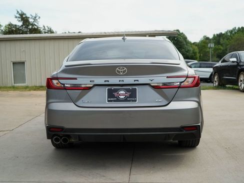Used 2025 Toyota Camry SE w/ Convenience Package image 13