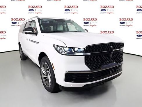 New 2026 Lincoln Navigator L Reserve AWD/4WD image 1