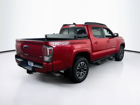 Used 2021 Toyota Tacoma TRD Sport w/ TRD Premium Sport Package AWD/4WD image 5