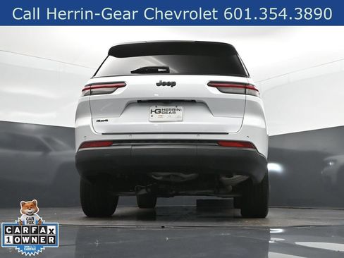Used 2025 Jeep Grand Cherokee L Altitude AWD/4WD image 37